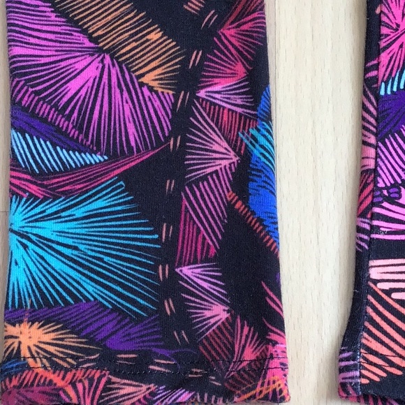 RARE Frida Kahlo Pixelated Long-sleeve Tee by Ay Güey! - Picture 8 of 16